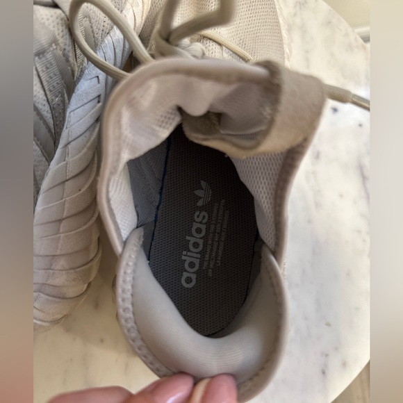 Adidas Women’s Tubular Dawn Sneakers, EUC, Size 8 (Fits a 9W) - Picture 9 of 11